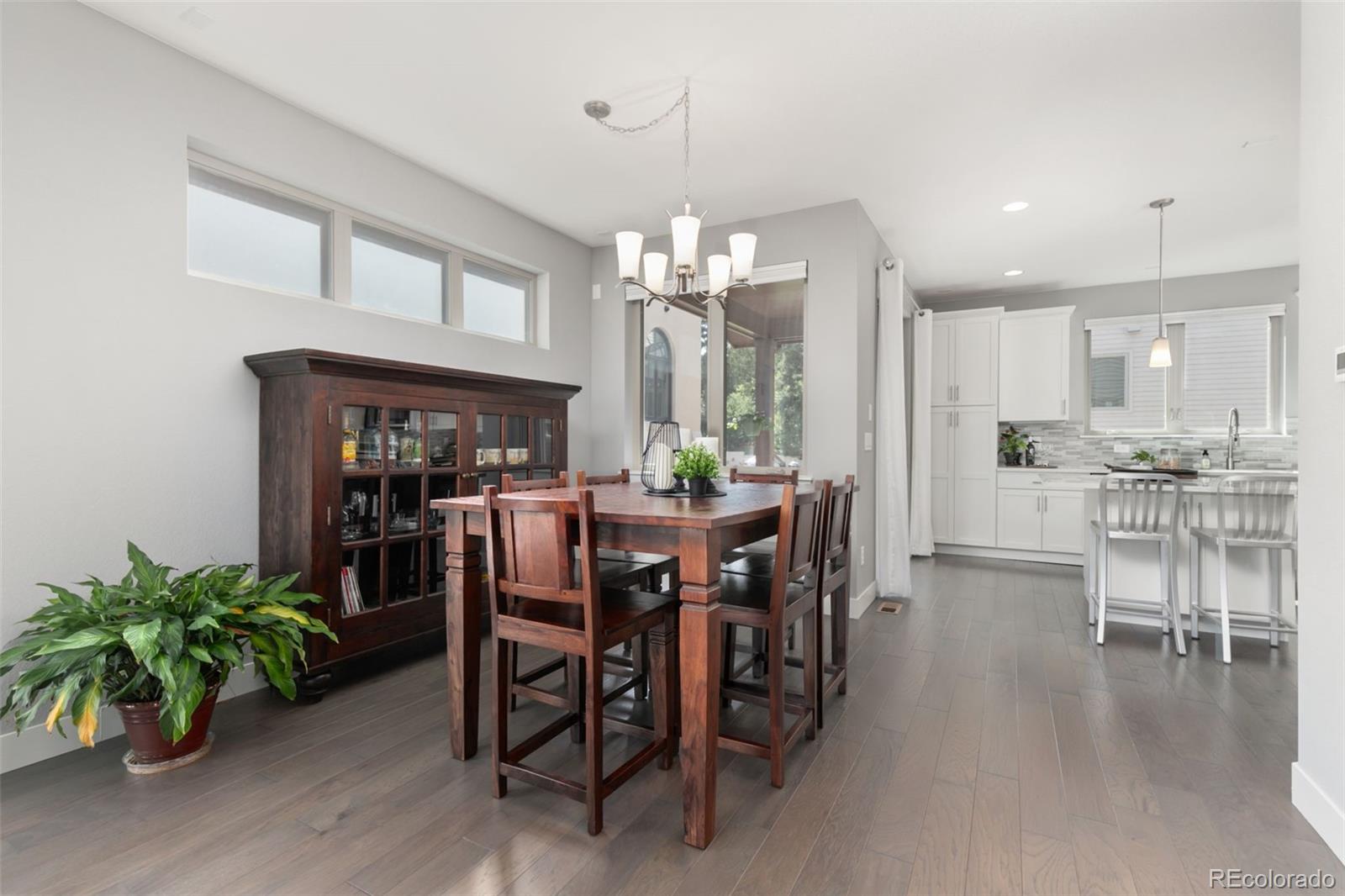 4656 W 50th Place