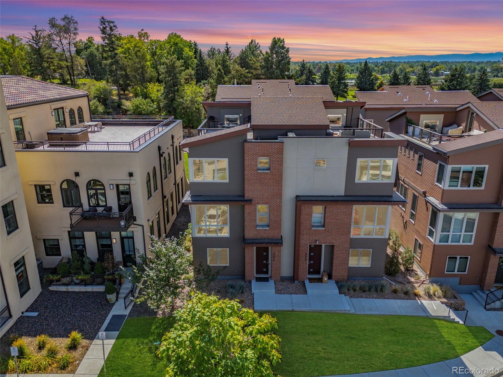 4656 W 50th Place