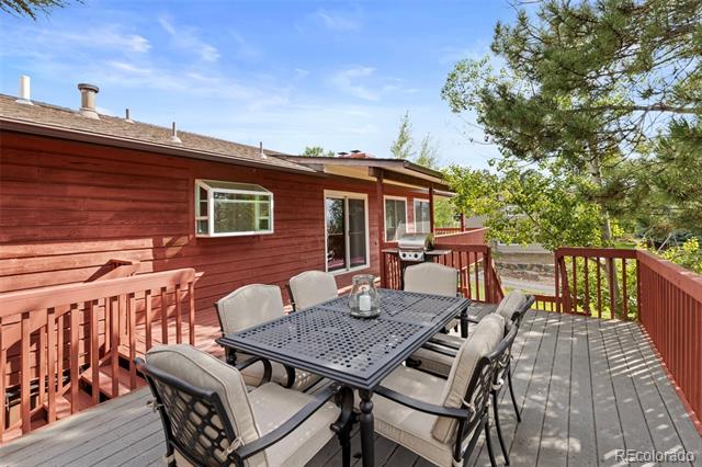 8677 Thunderbird Circle