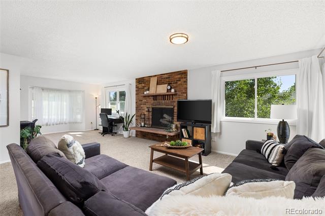 8677 Thunderbird Circle