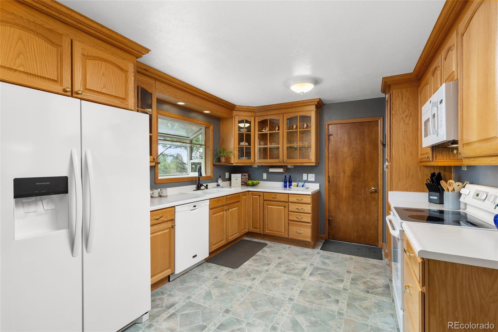 8677 Thunderbird Circle