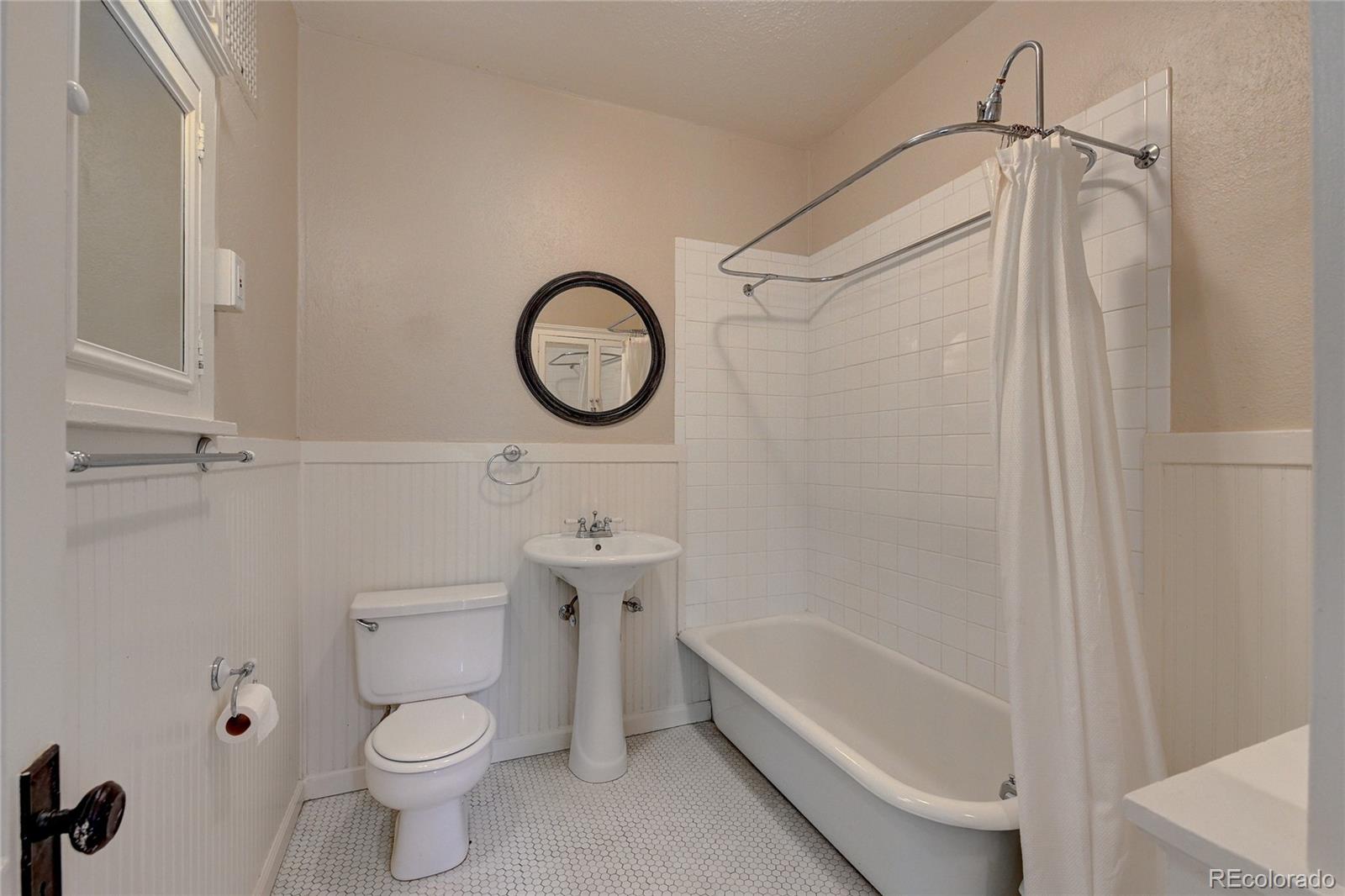 1340 N Emerson Street Unit: 8