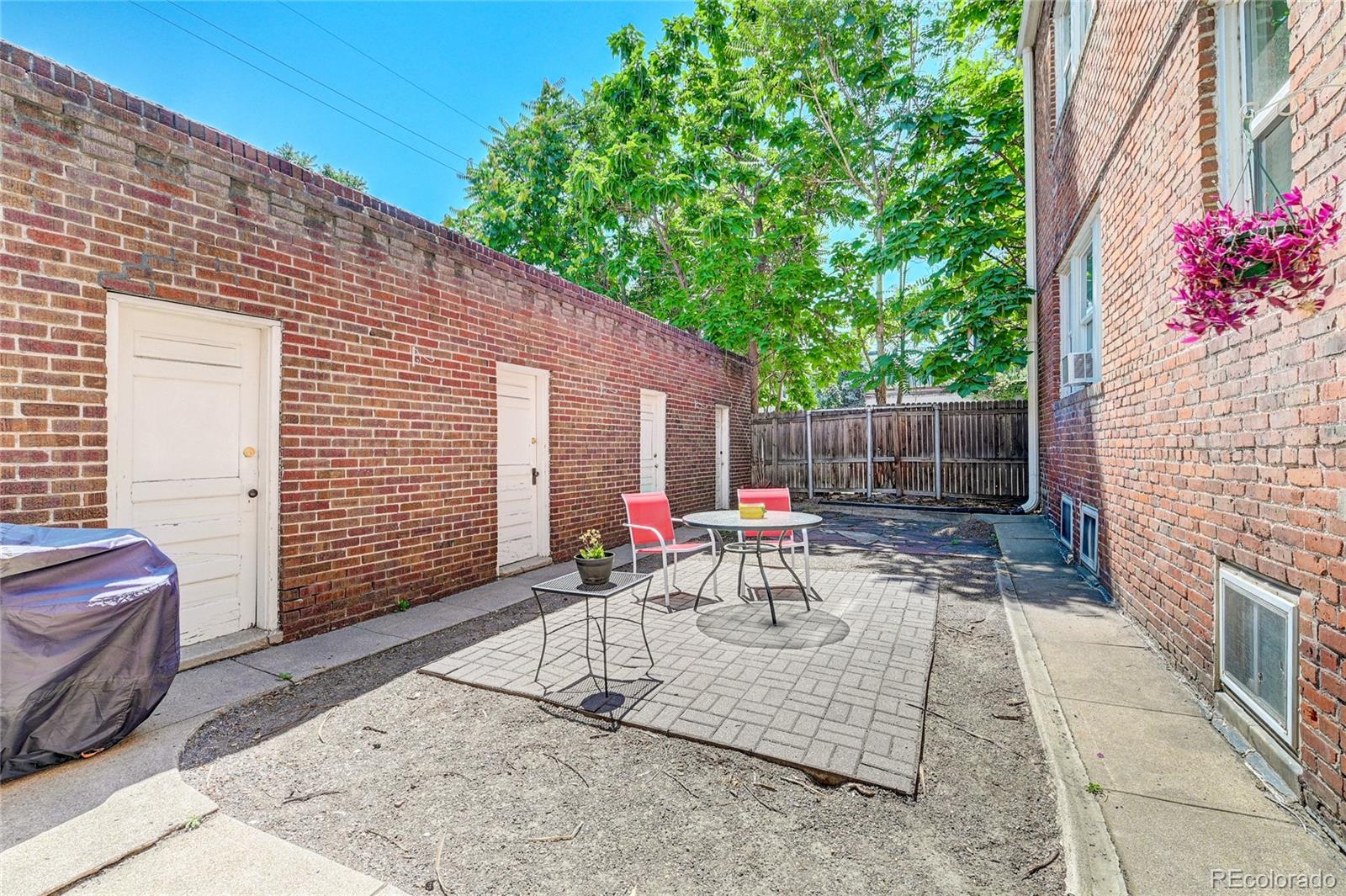 1340 N Emerson Street Unit: 8