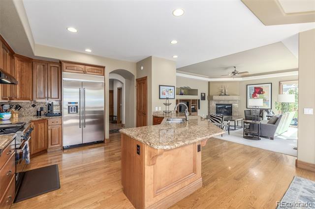 6722 S Wolff Court