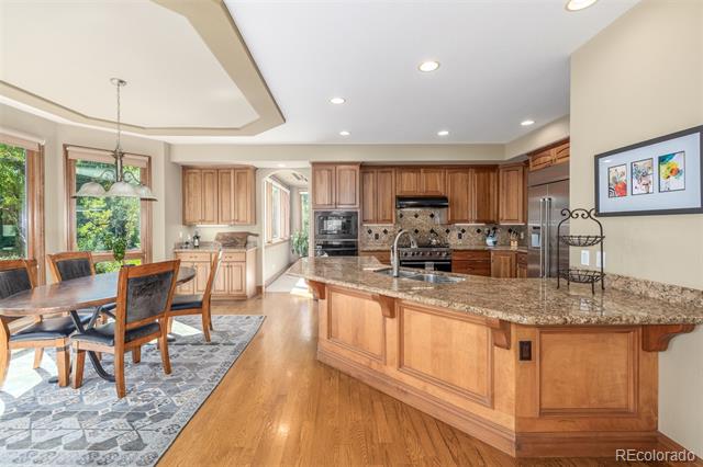 6722 S Wolff Court