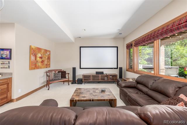 6722 S Wolff Court