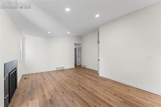 2560 Black Diamond Terrace
