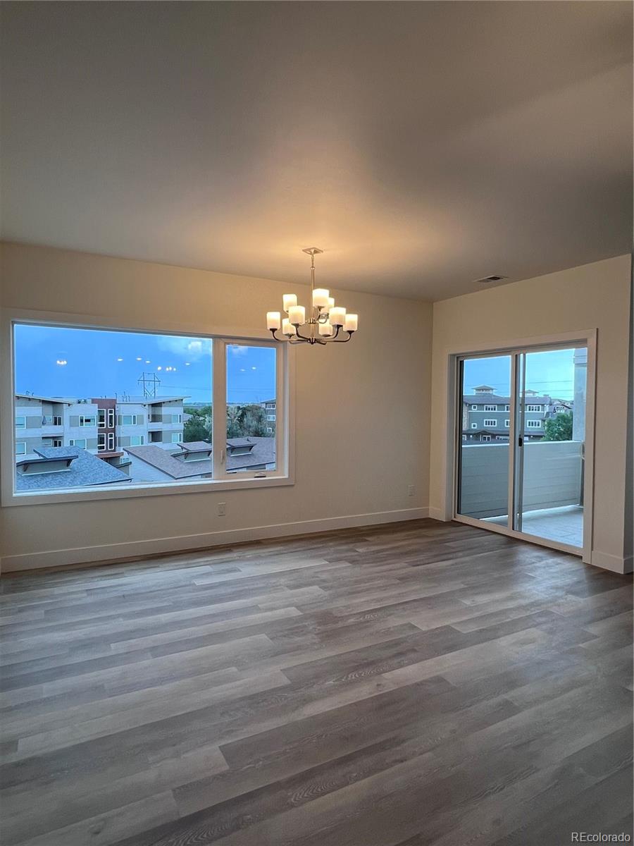 1304 SNOWBERRY Unit: 303