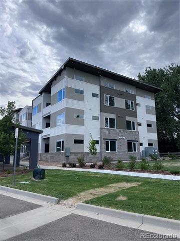 1304 SNOWBERRY Unit: 303