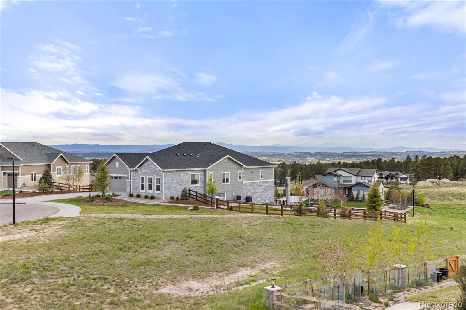 5825 Heritage Oak Drive