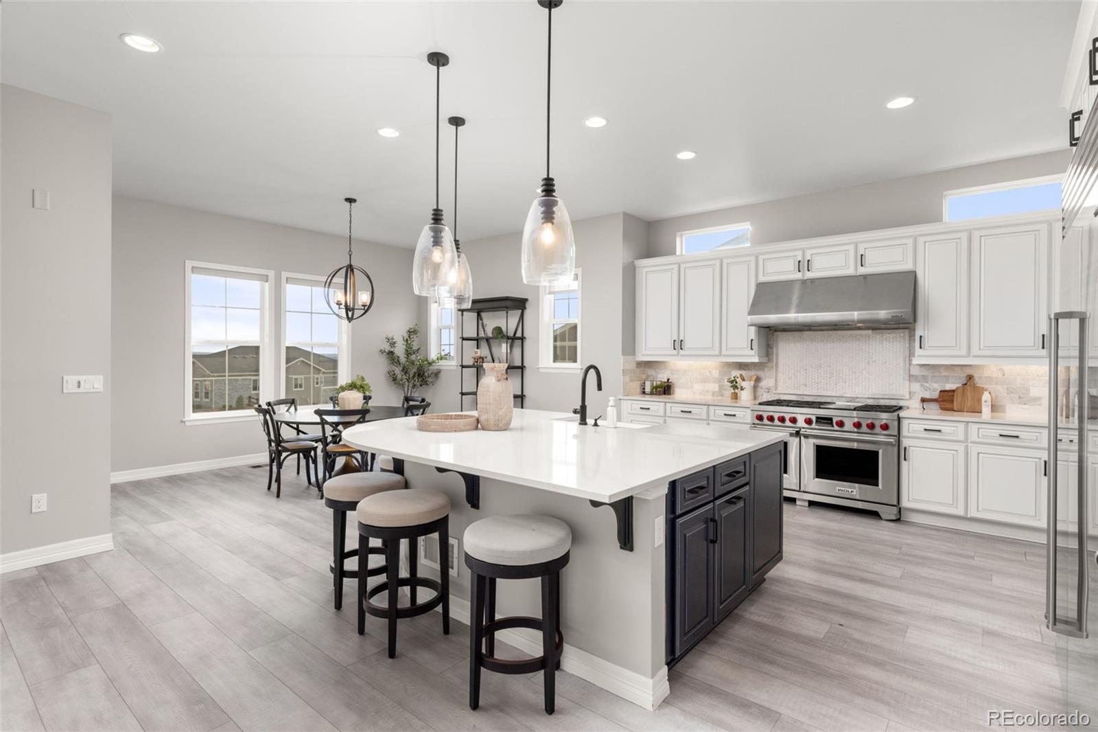 5825 Heritage Oak Drive