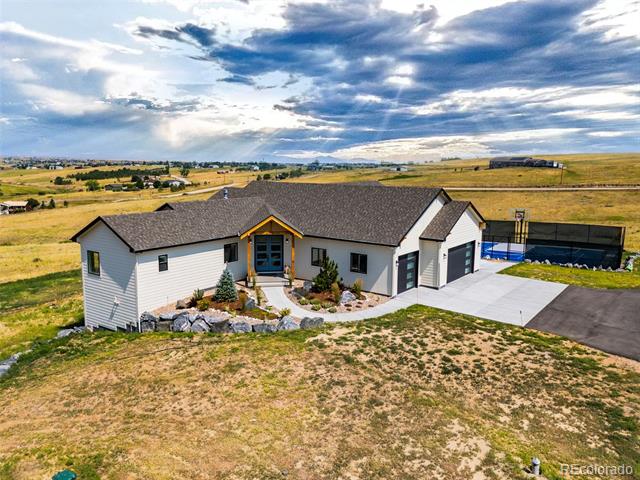 45877 Umber Shadow Street