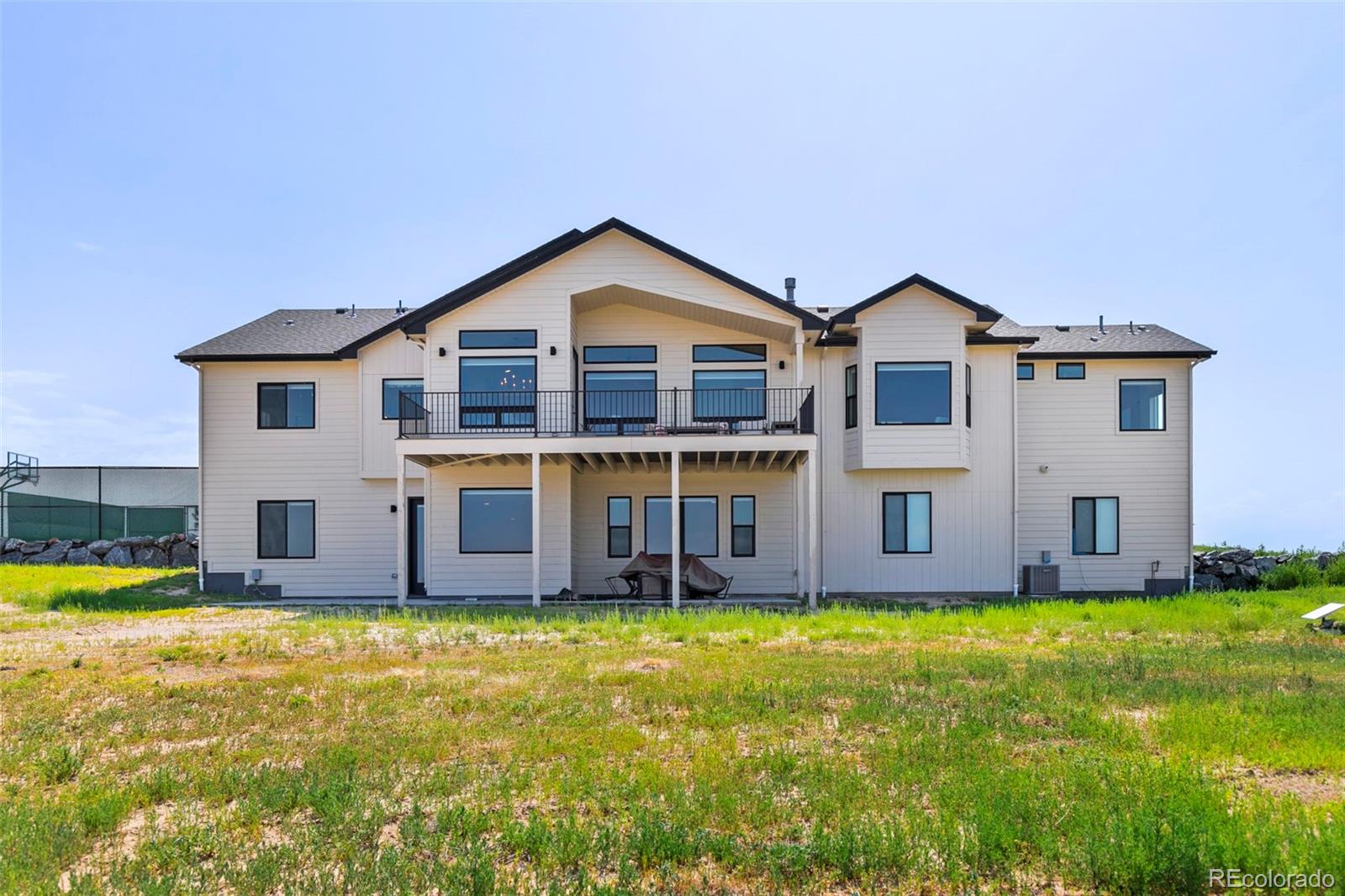 45877 Umber Shadow Street