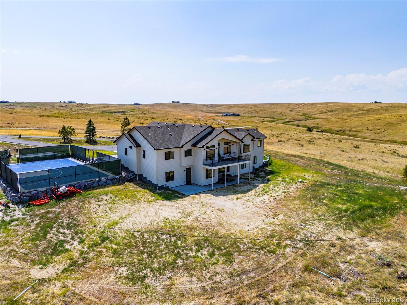 45877 Umber Shadow Street