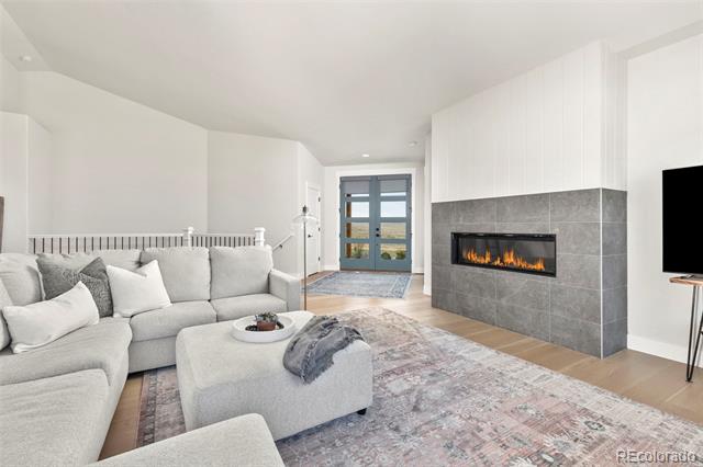 45877 Umber Shadow Street