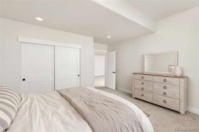 45877 Umber Shadow Street