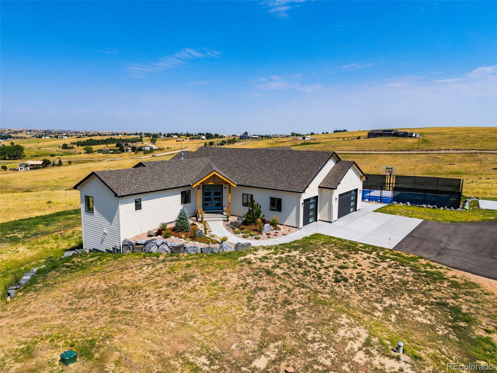 45877 Umber Shadow Street