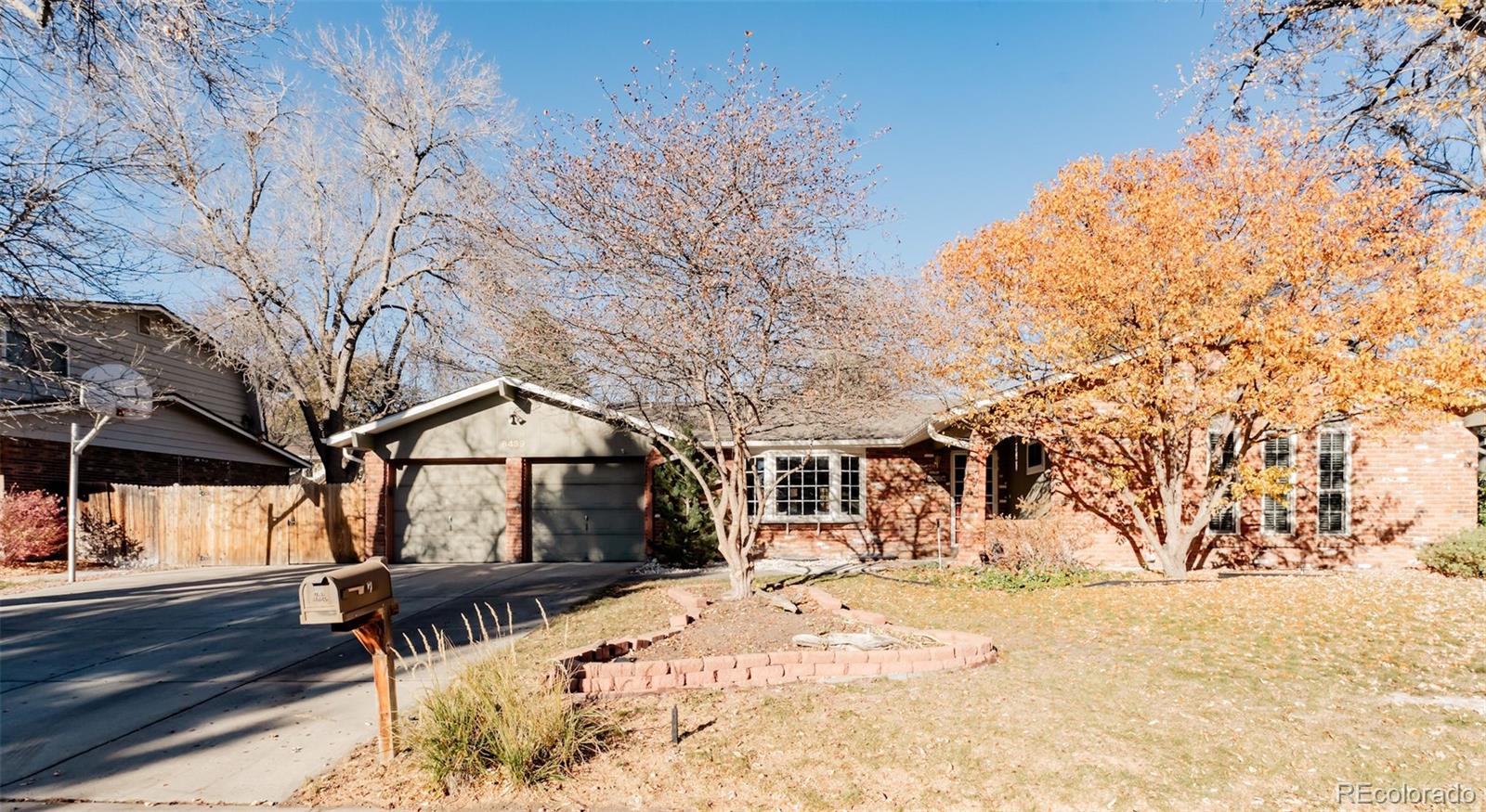 6439 W Roxbury Drive