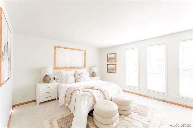 6439 W Roxbury Drive