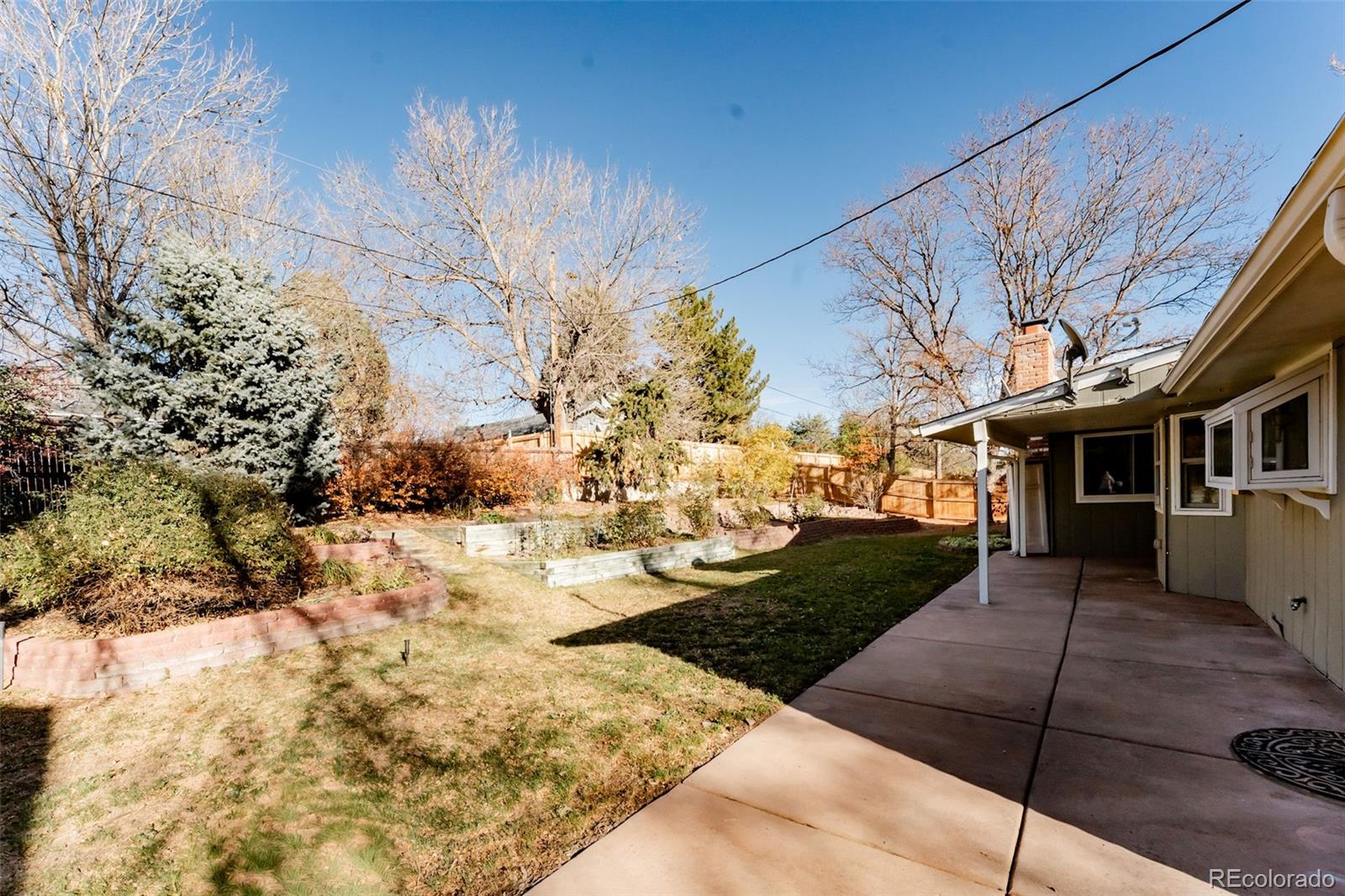 6439 W Roxbury Drive