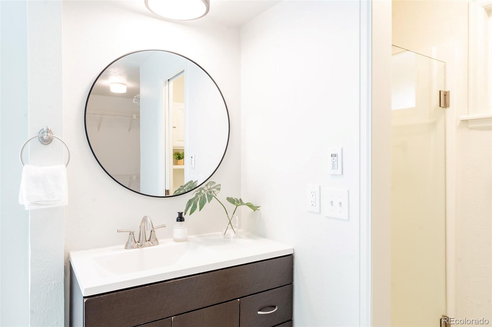 6439 W Roxbury Drive