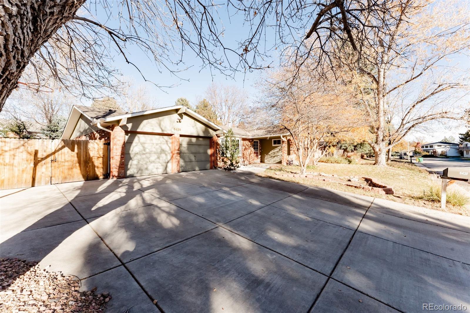 6439 W Roxbury Drive