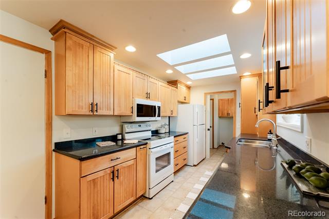 6439 W Roxbury Drive