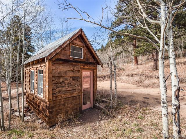 757 Lower Travis Gulch Road