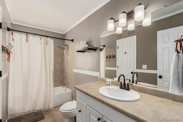 17716 E Ohio Circle