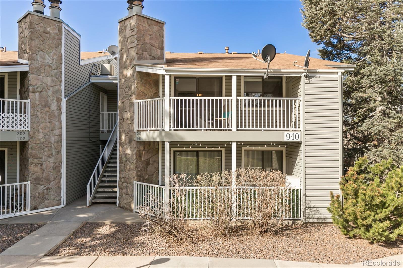 940 S Walden Way Unit: 201