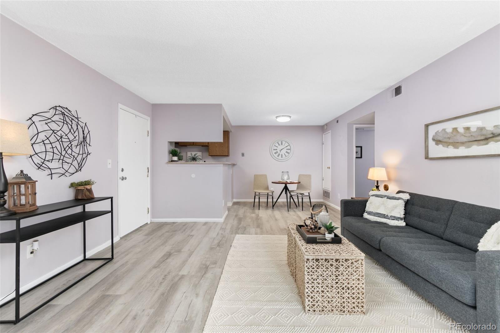 940 S Walden Way Unit: 201