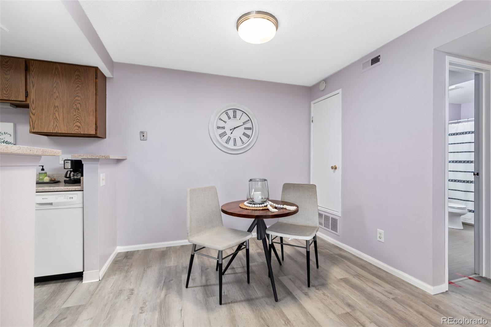 940 S Walden Way Unit: 201