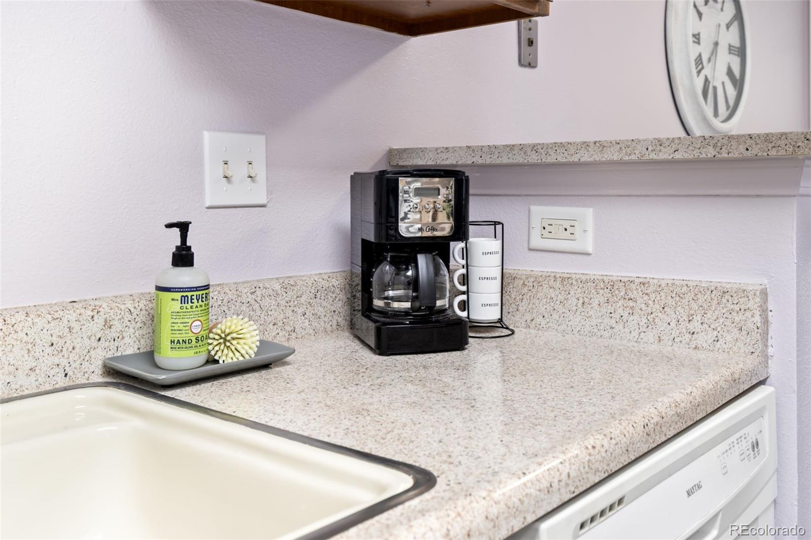 940 S Walden Way Unit: 201