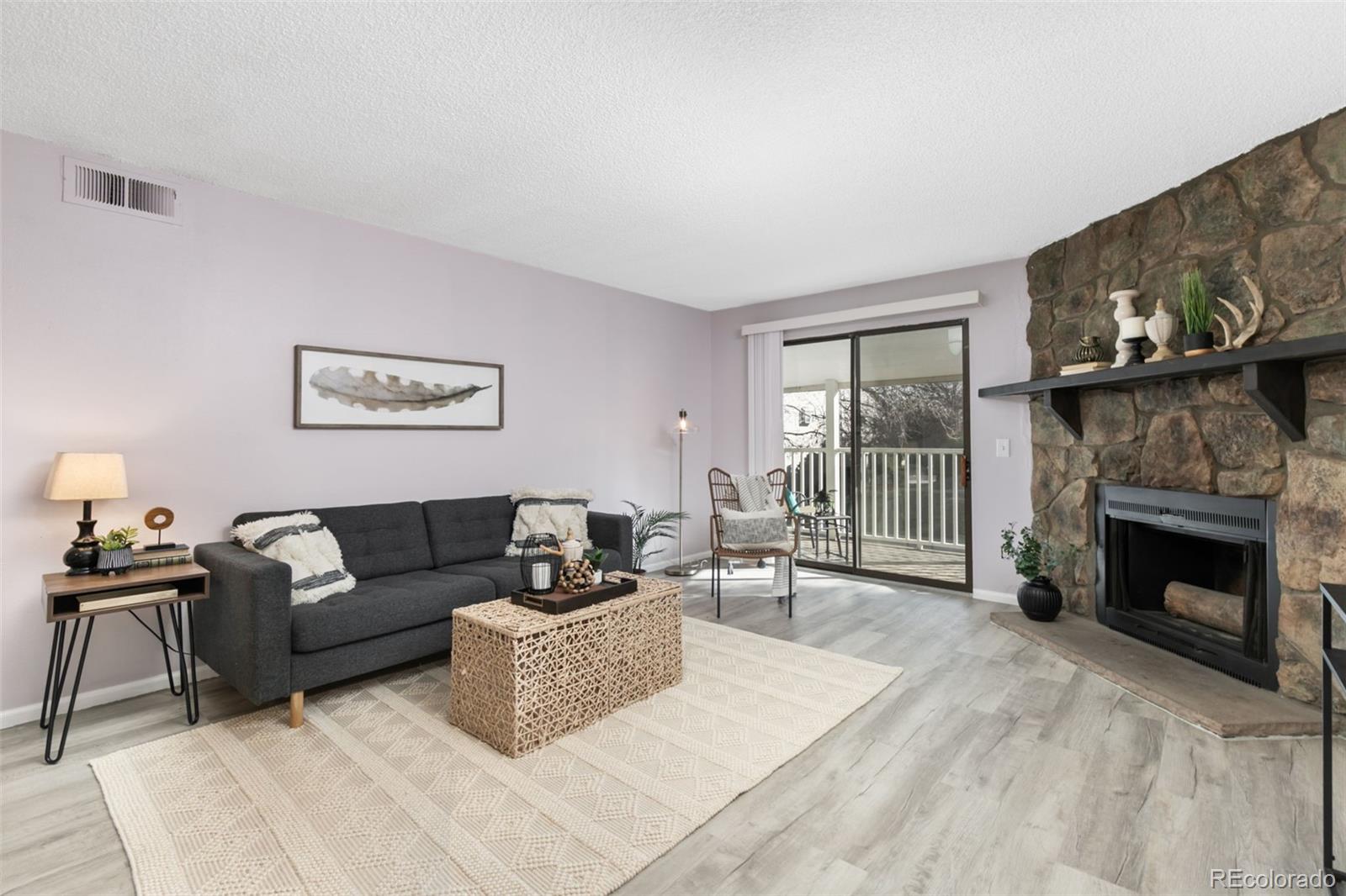 940 S Walden Way Unit: 201