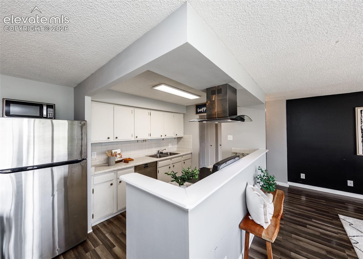 411 Lakewood Circle Unit: A1106