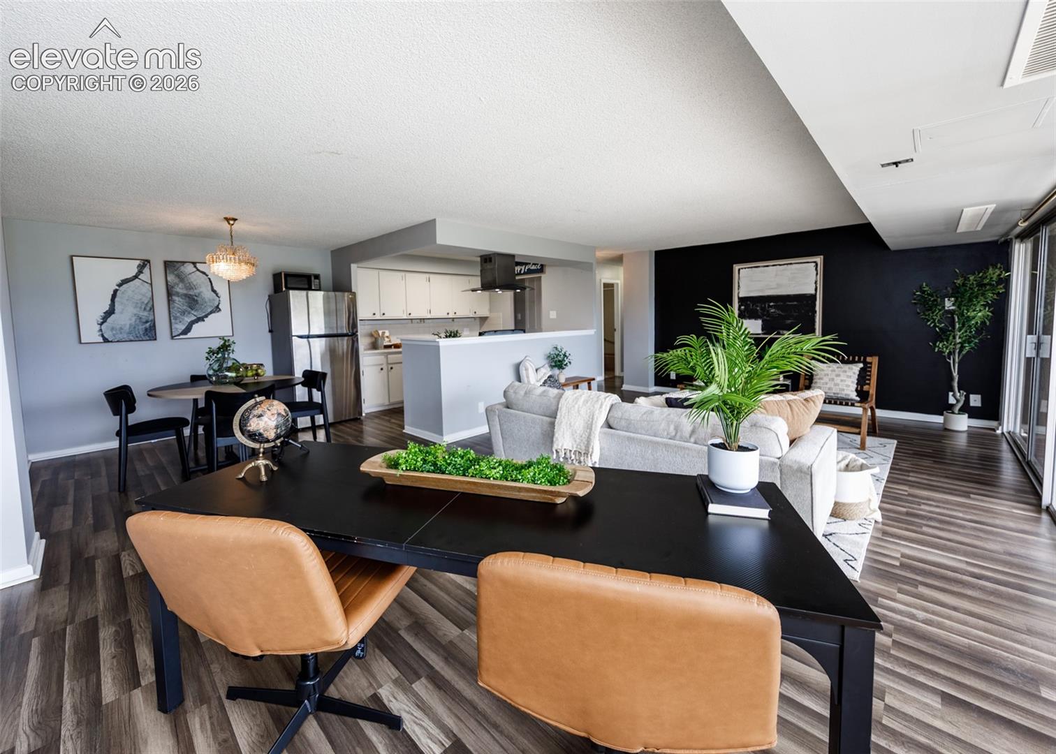 411 Lakewood Circle Unit: A1106