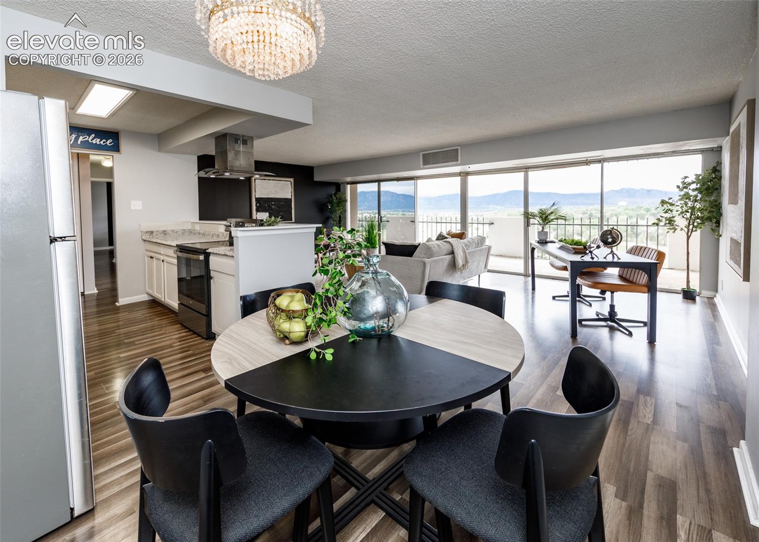411 Lakewood Circle Unit: A1106