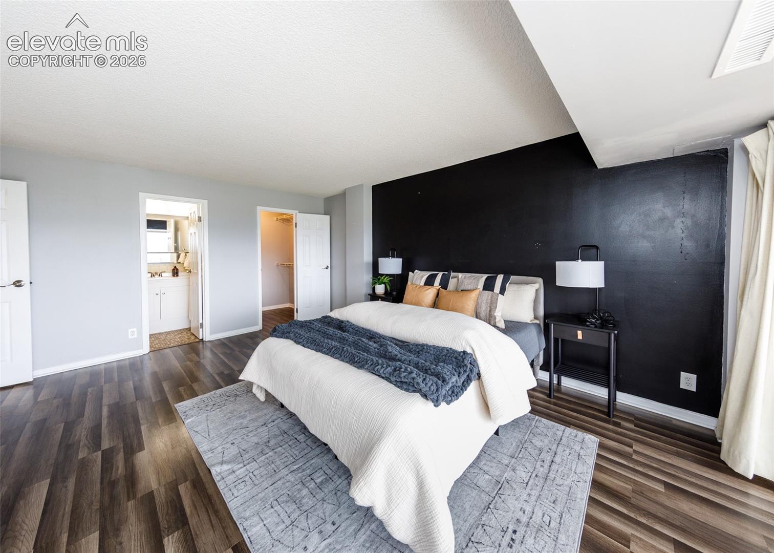 411 Lakewood Circle Unit: A1106