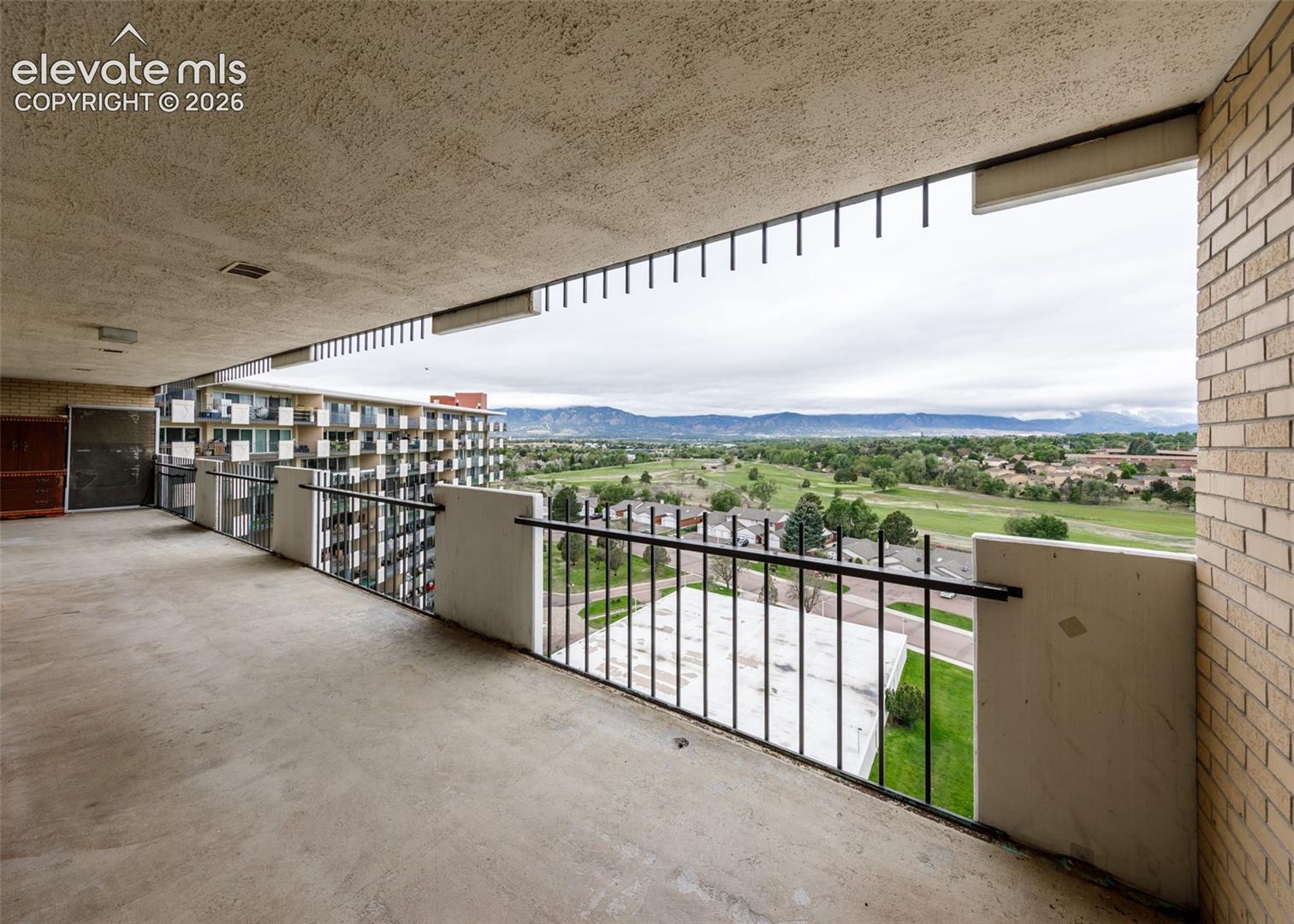 411 Lakewood Circle Unit: A1106