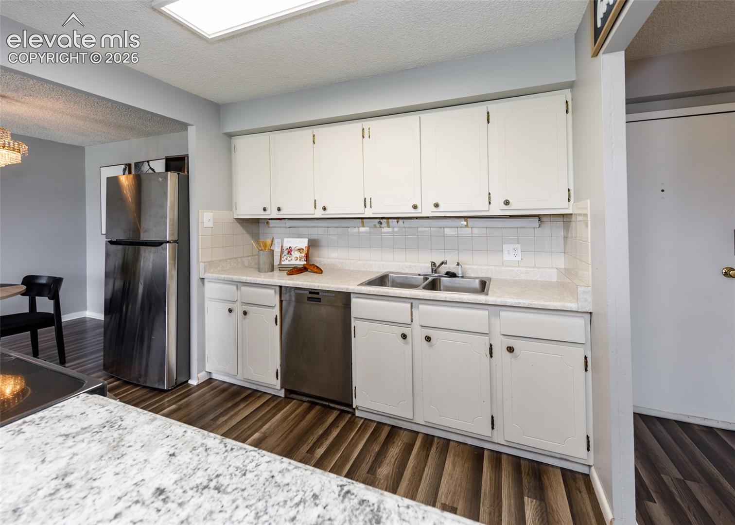 411 Lakewood Circle Unit: A1106