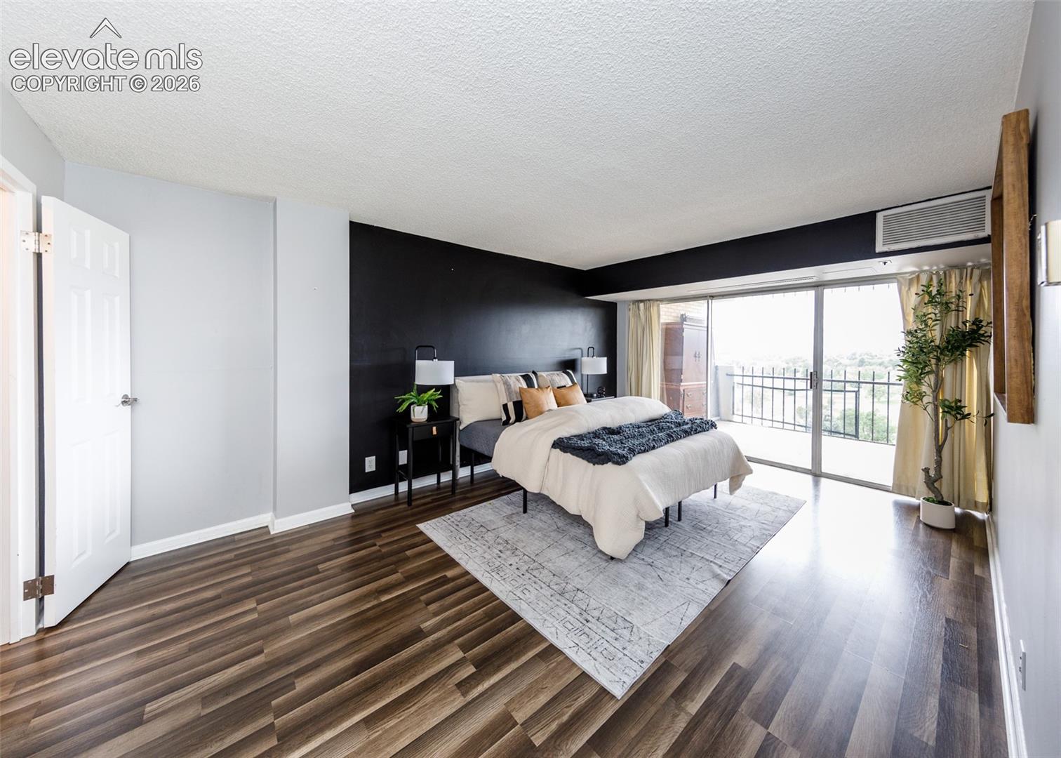 411 Lakewood Circle Unit: A1106