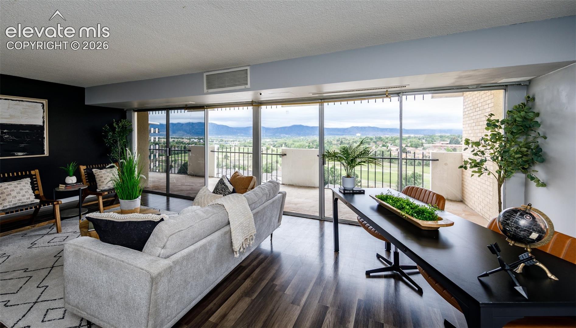 411 Lakewood Circle Unit: A1106