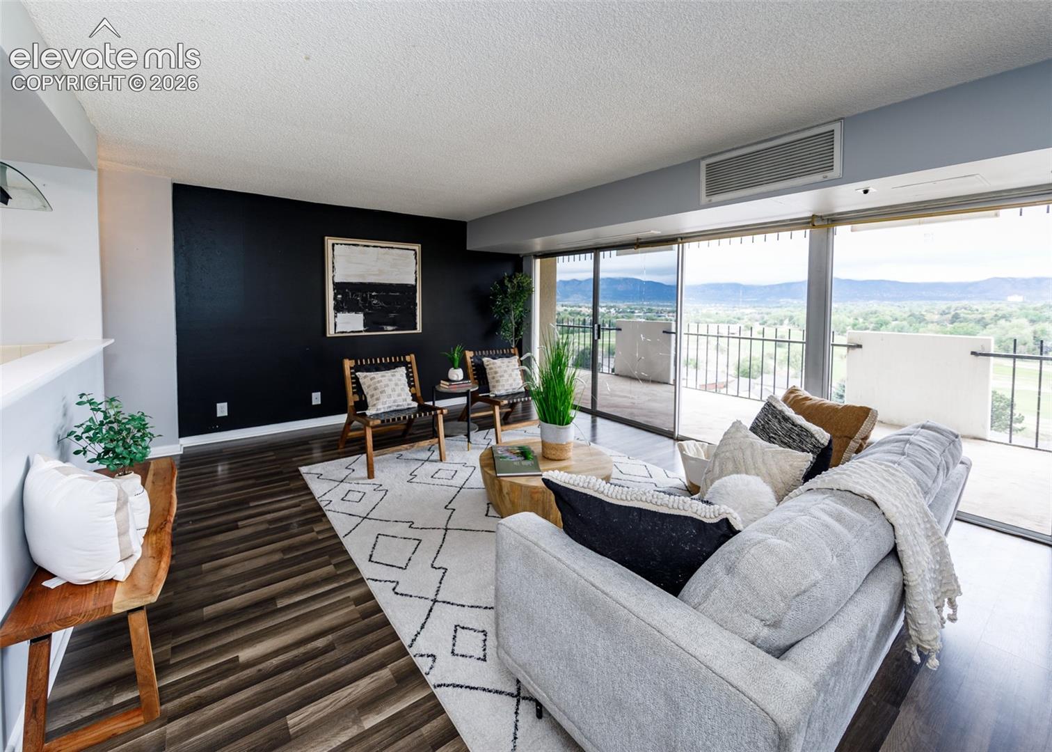 411 Lakewood Circle Unit: A1106