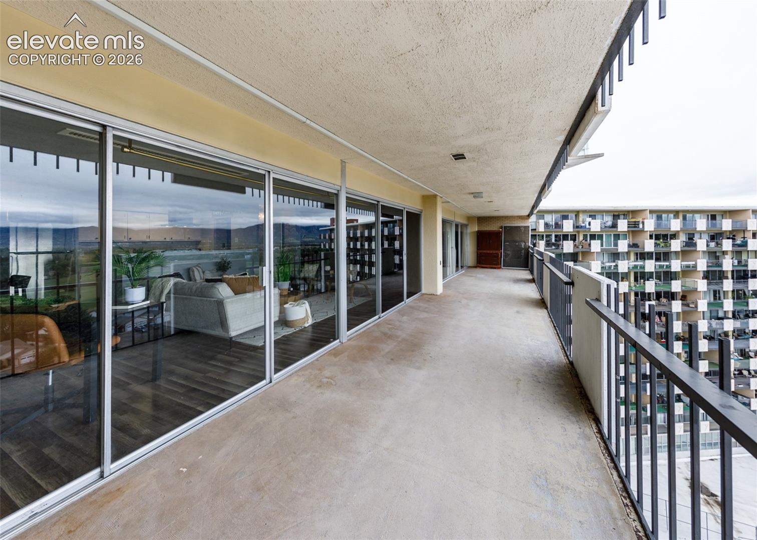 411 Lakewood Circle Unit: A1106