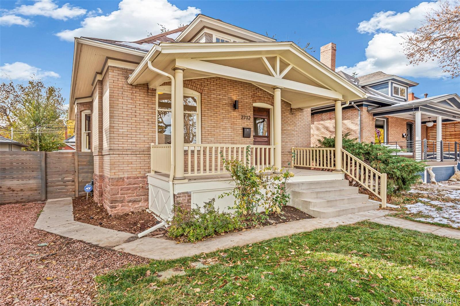 2732 W Denver Place