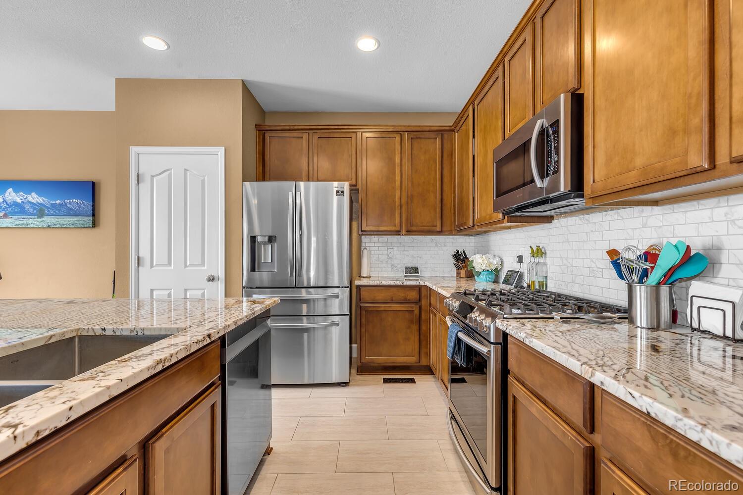 1909 W 52nd Place