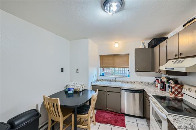 2241 Dexter. Drive Unit: 3