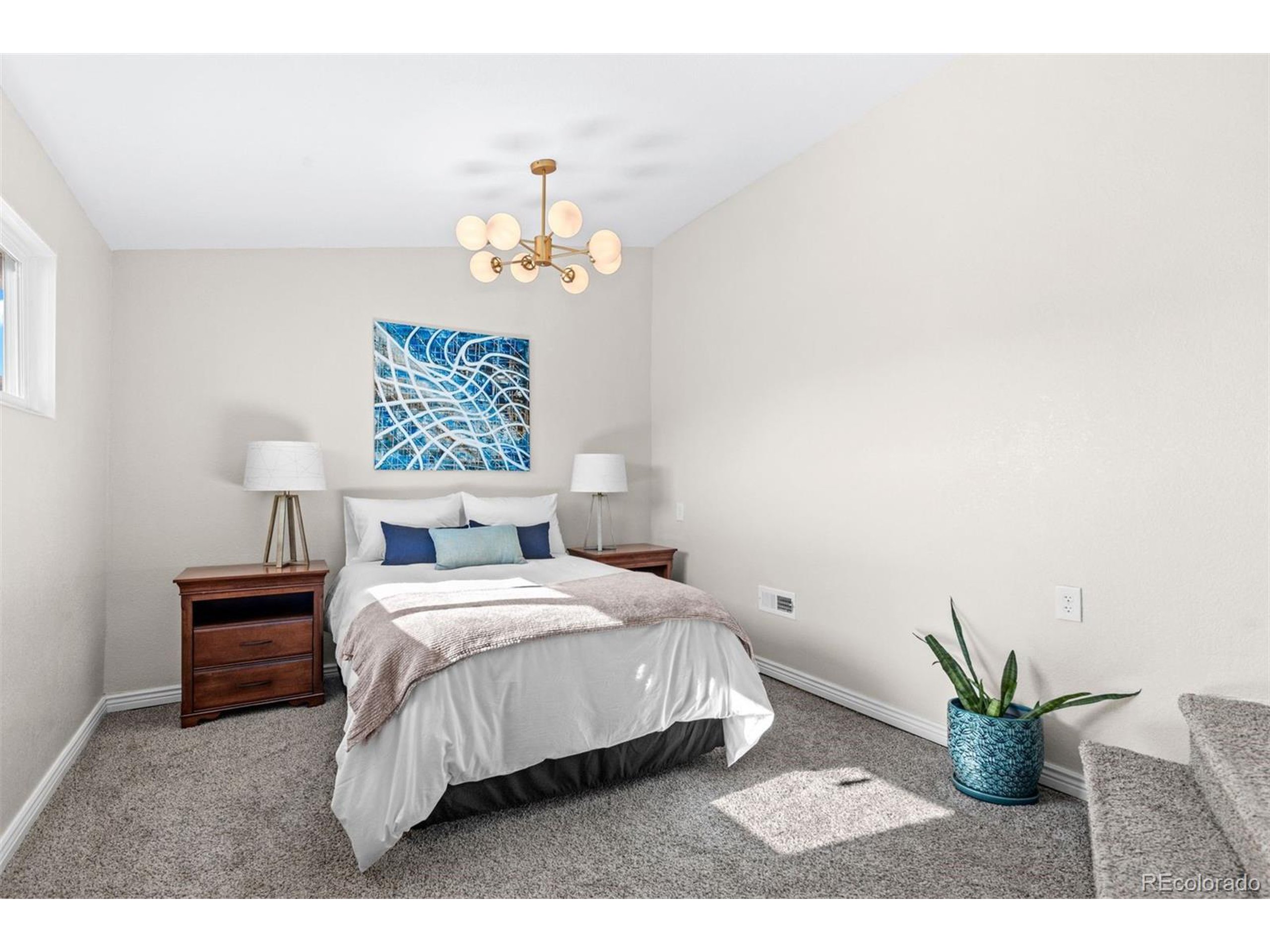 1372 S Quieto Ct