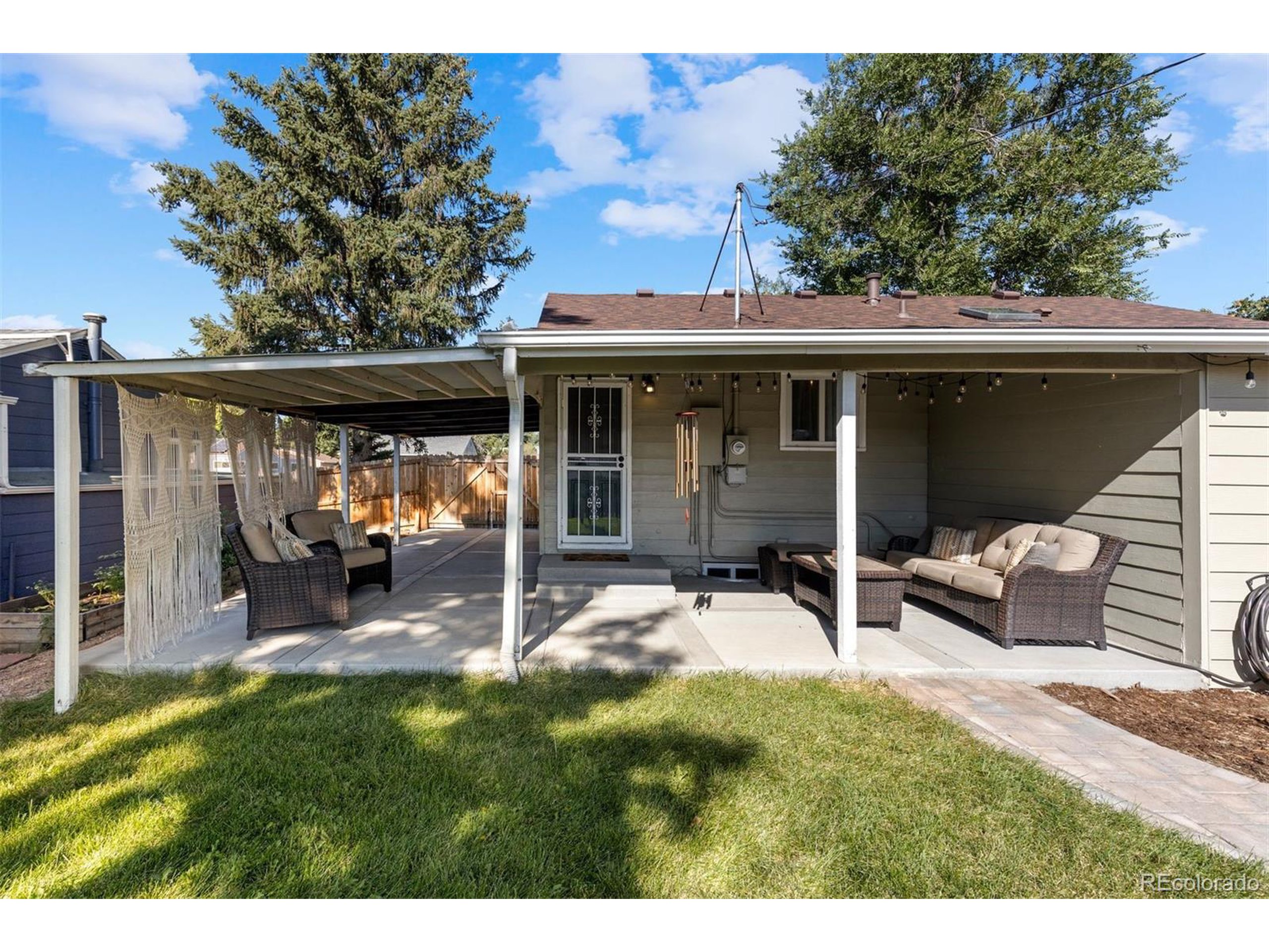 1372 S Quieto Ct