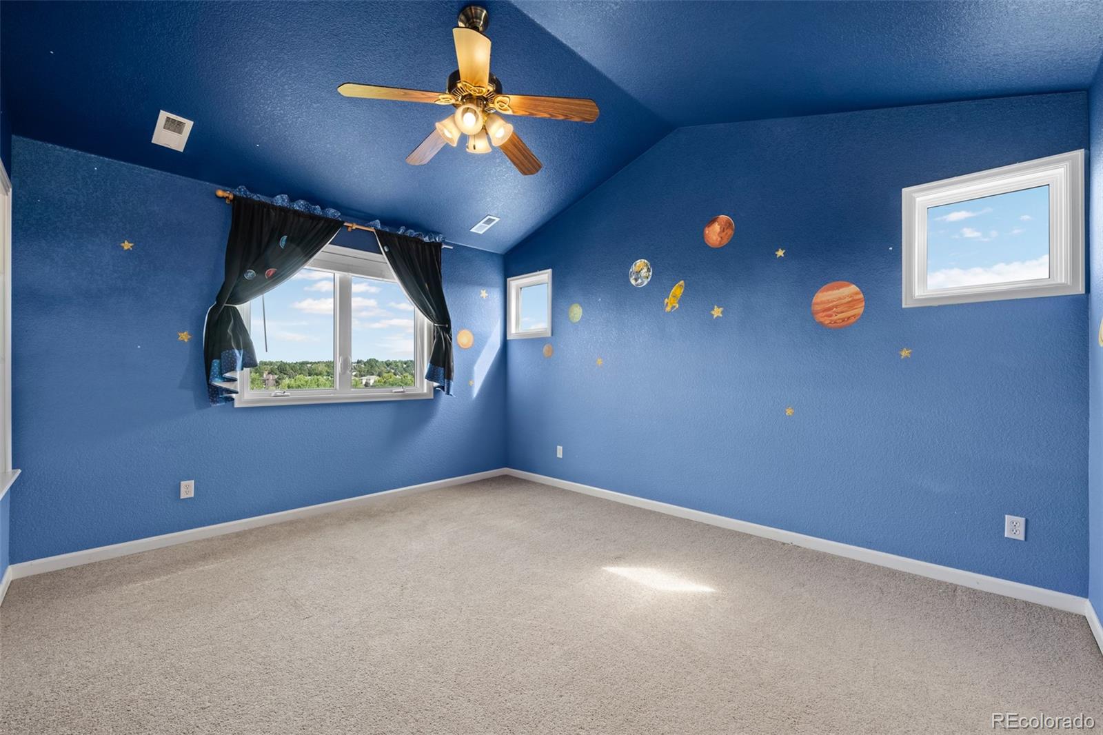 6006 S Lewiston Court